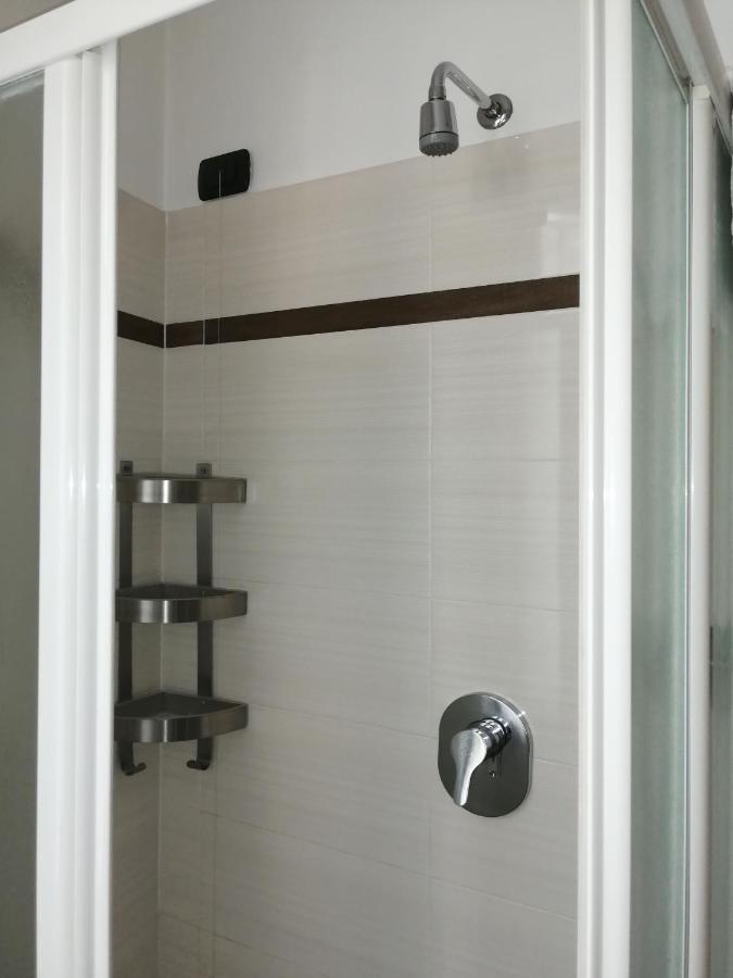 Al Molo 2 Apartment Комо Екстериор снимка
